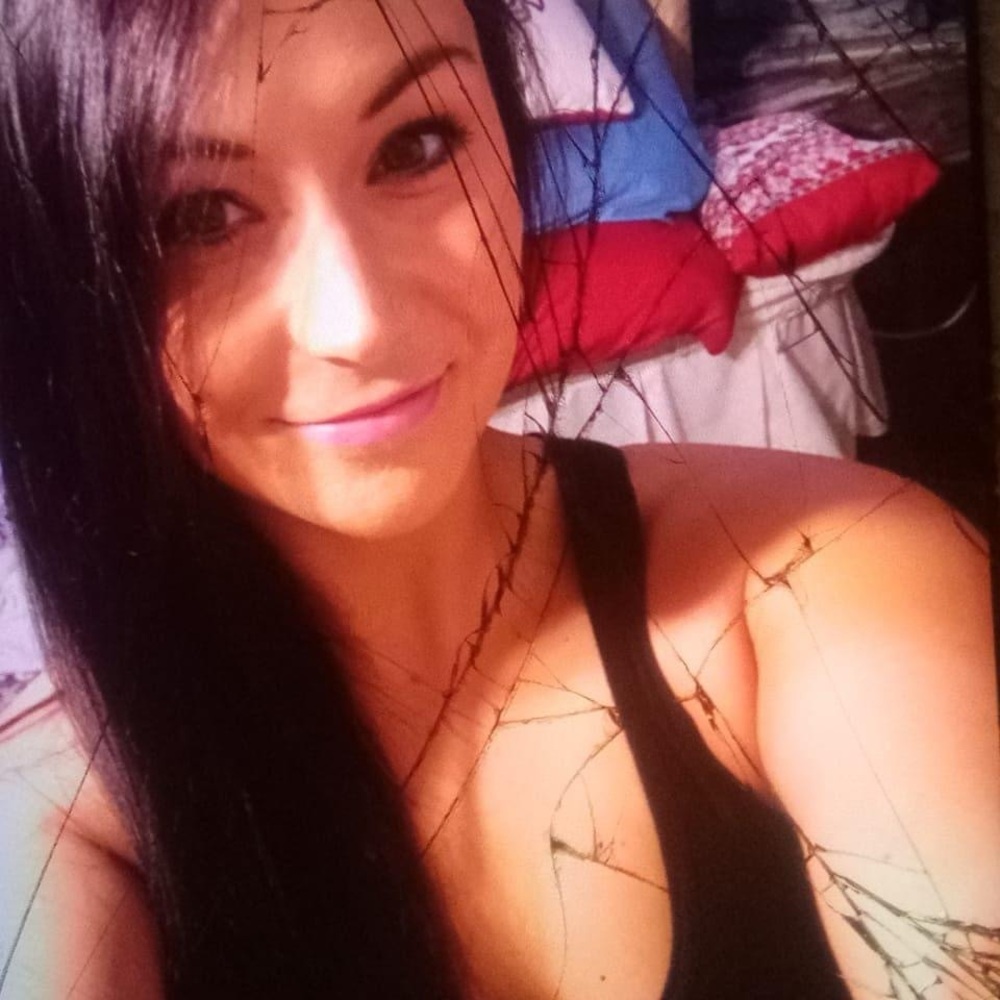 Lexi - Picture 3 of 3